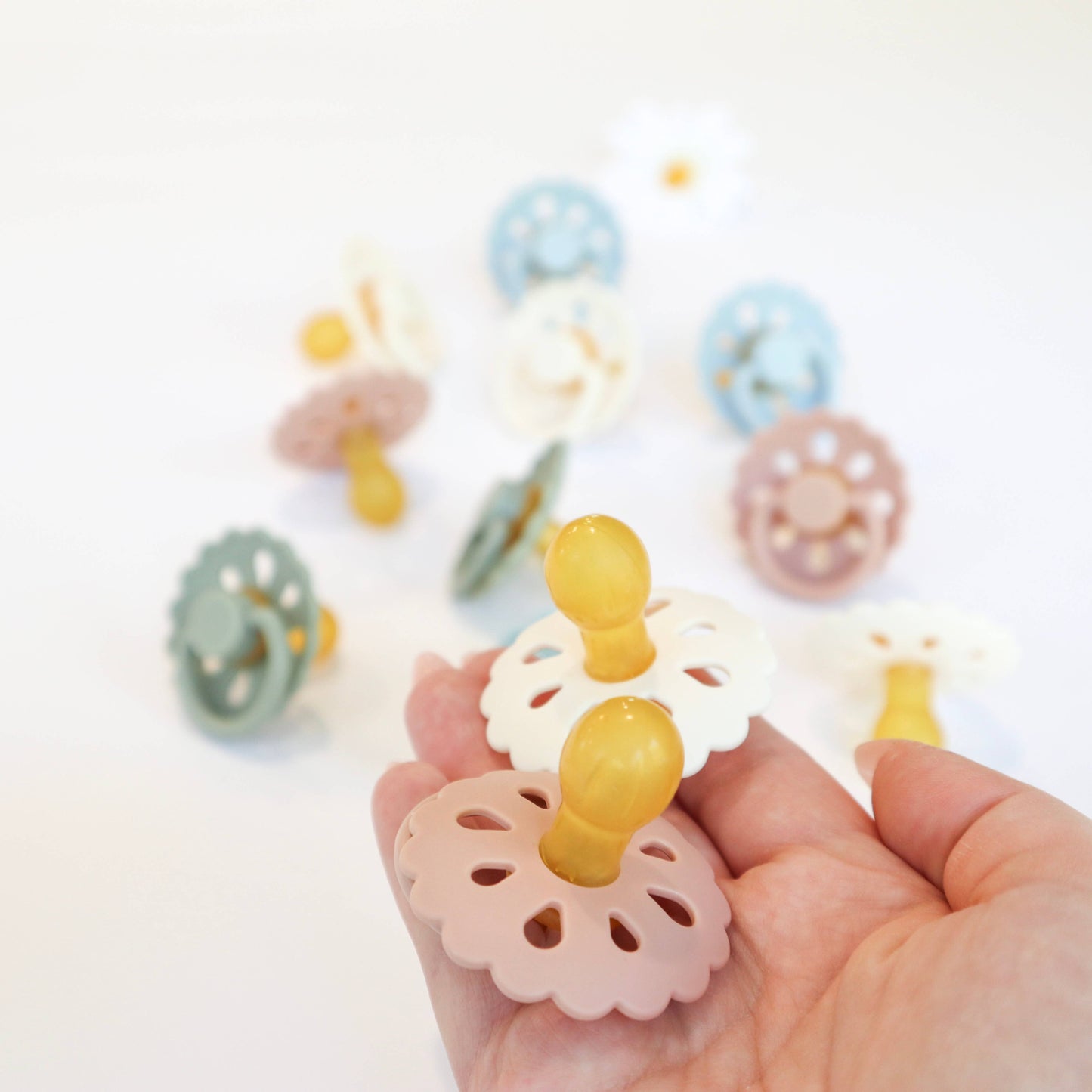 BABY BLISS NATURAL LATEX PACIFIERS - SIZE 1 (0-6mM)